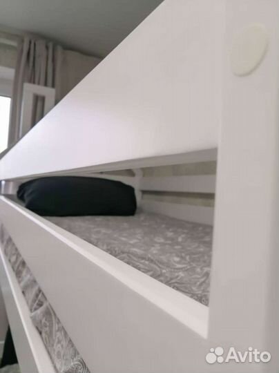 Двухъярусная кровать из массива