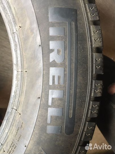 Pirelli Ice Zero 215/65 R16