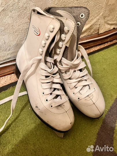 Фигурные коньки б/у