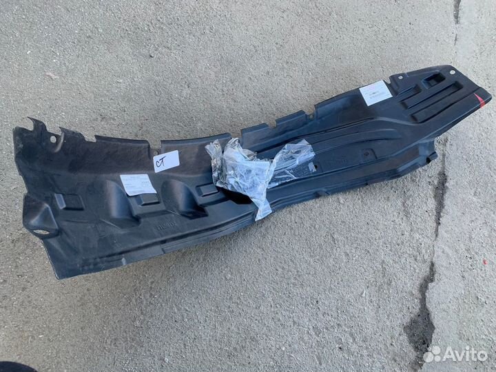 Подкрылок передний левый L200, Pajero Sport