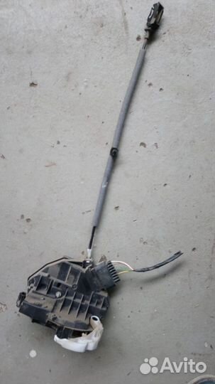 Замок задней двери Ford Focus 3