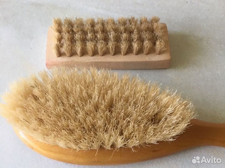 Щетки из натуральной щетины и расчески СССР