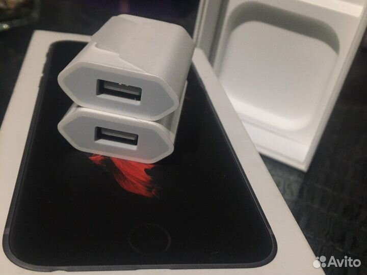 Оригинальный блок Apple
