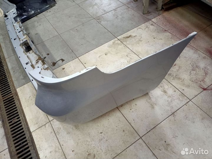 Бампер задний Toyota Land Cruiser 200