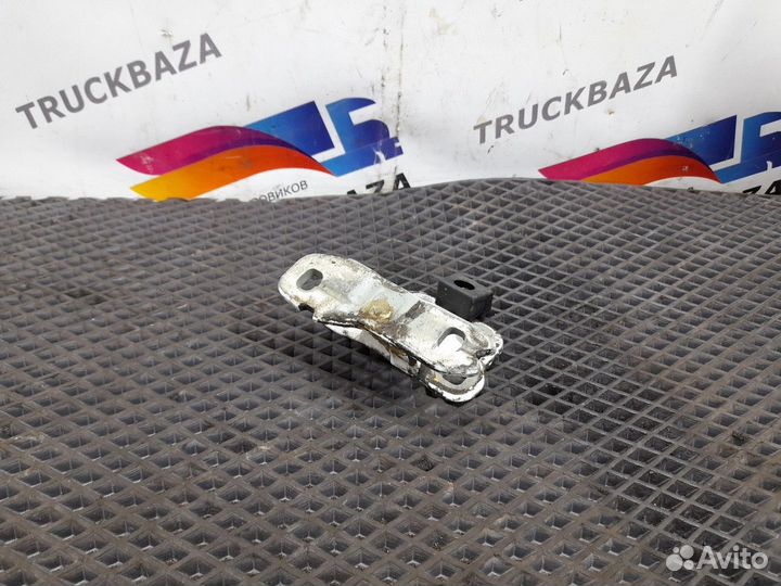 Петля двери Volvo FH