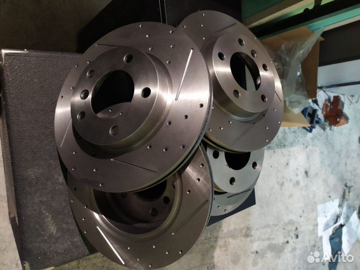 Перфорация, слотирование тормозных дисков