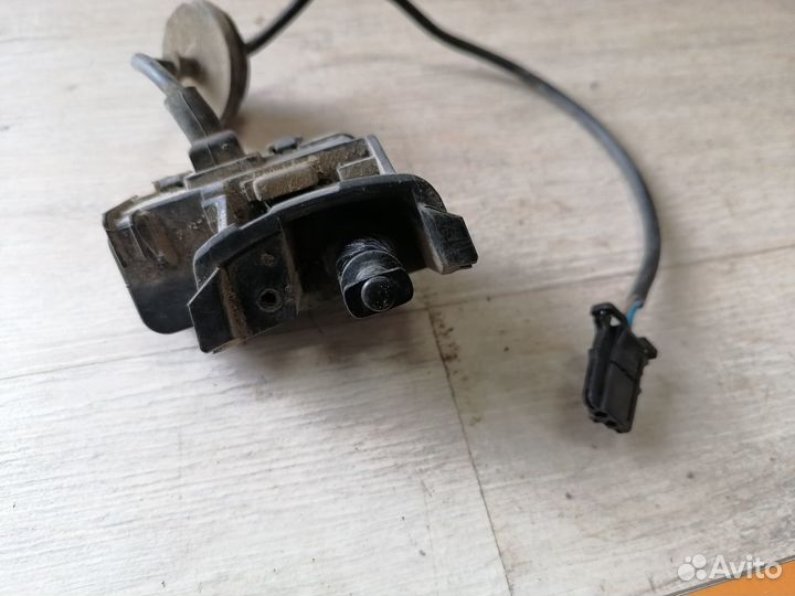 Активатор лючка бензобака Volkswagen Polo 5