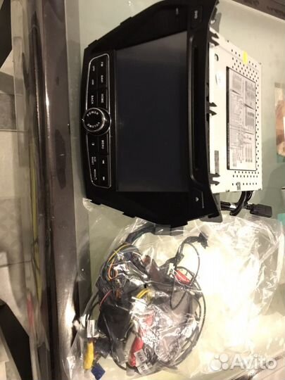 Продам магнитолу на Сантафе 3