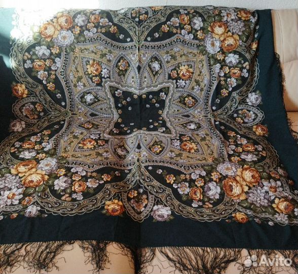 Павлопосадский шерстяной платок