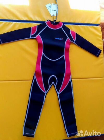 Гидрокостюм детский новый (2,5 мм) и носки 3мм