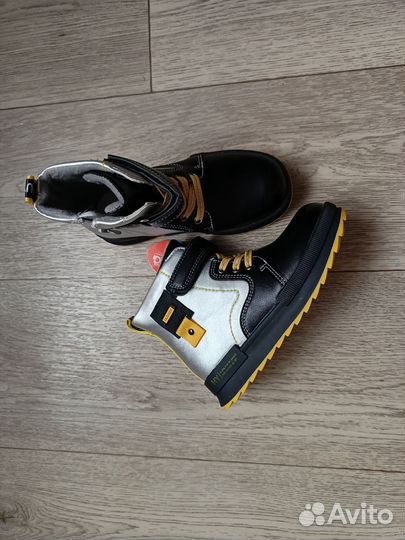 Ботинки для девочки новые