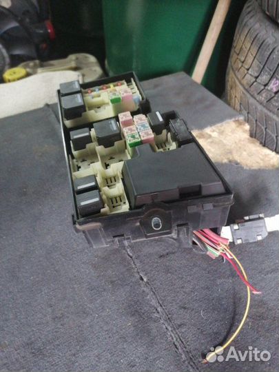 Блок предохранителей Volvo S40 B5244S 2009