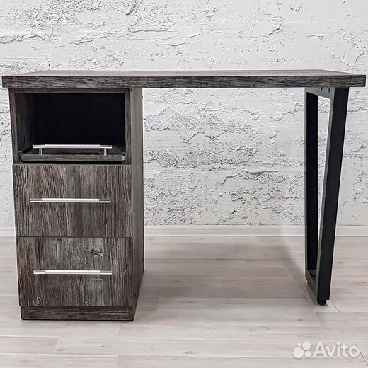 Маникюрный стол новый