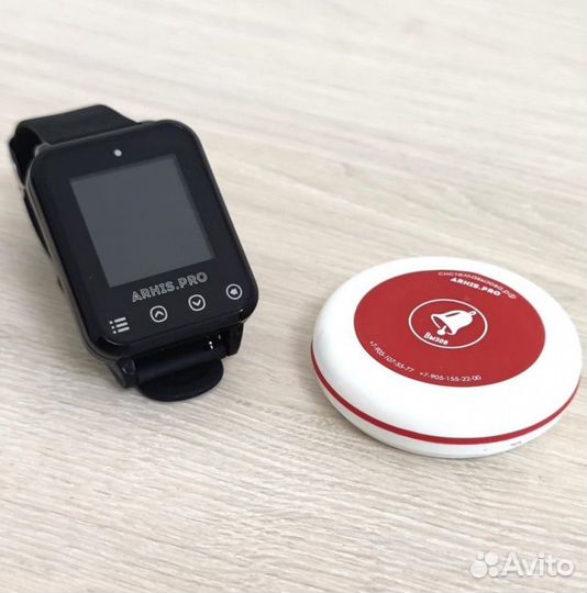 Кнопка вызова персонала и часы в салон красоты