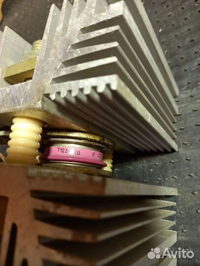 Тиристоры на радиаторах Т-123-320 и Т-171-320