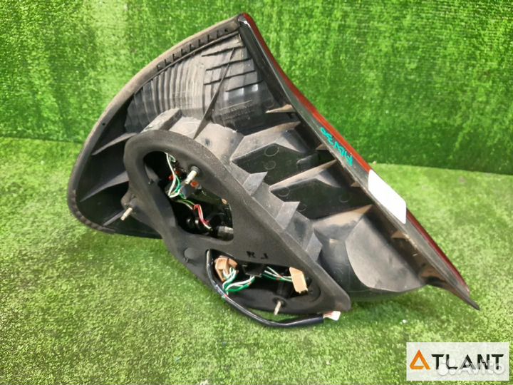 Фонарь задний правый toyota camry