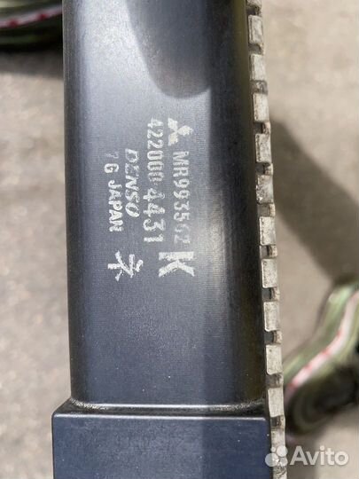 Радиатор охлаждения Mitsubishi Grandis NA4W MR9935