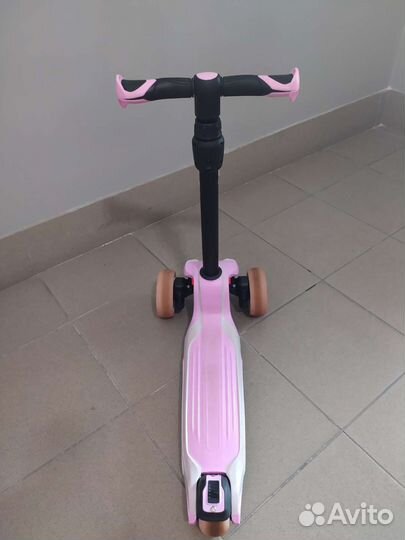 Самокат детский трехколесный