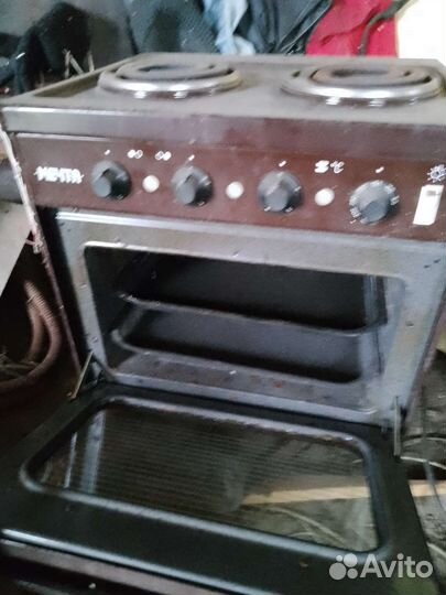 Электро плиты и форточный вентилятор