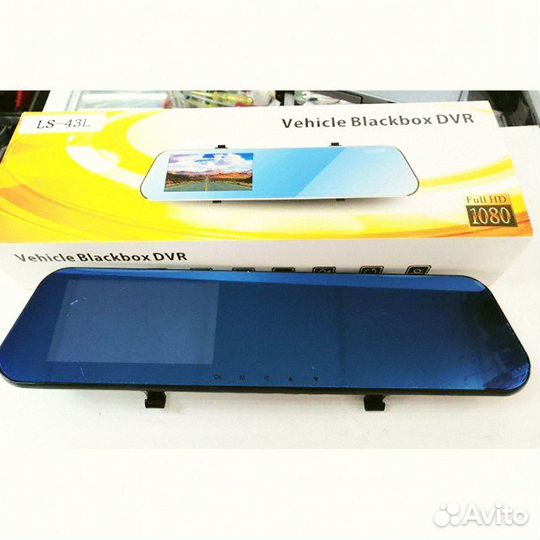 Видеорегистратор с камерой заднего вида