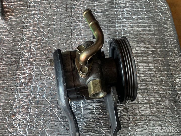 Насос гидроусилителя nissan