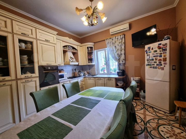 4-к. квартира, 143 м², 1/2 эт.