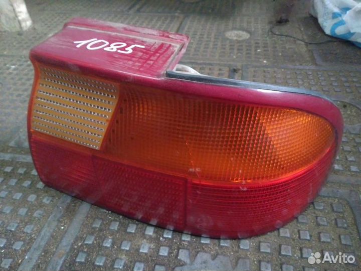 Фонарь задний правый Ford Mondeo 1