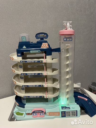 Парковка с машинками