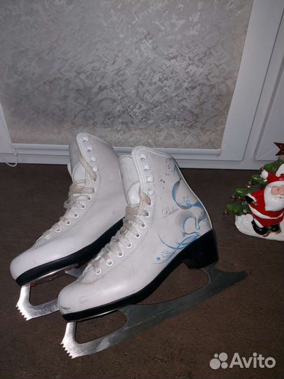 Коньки для фигурного катания (размер 35)