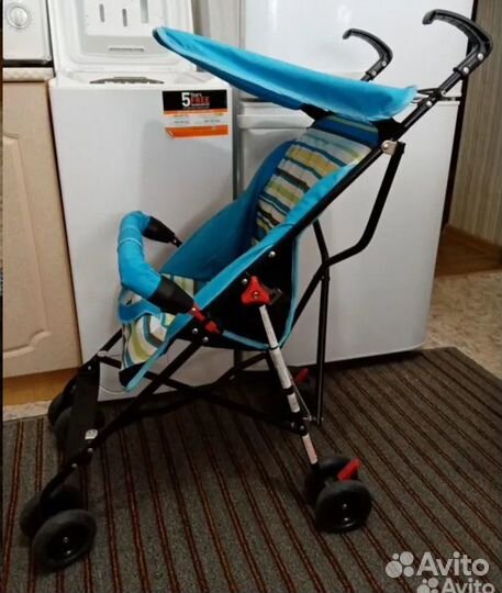Продам лёгкую коляску