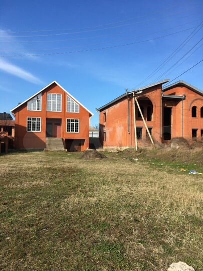 Дом 600 м² на участке 9 сот.