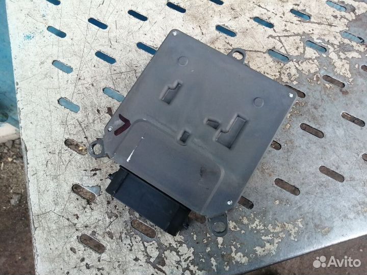 Блок управления LED фарой Toyota Rav4 XA50