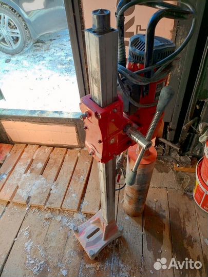 Продам алмазную бурильную установку