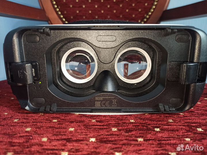 Очки виртуальной реальности oculus Gear VR