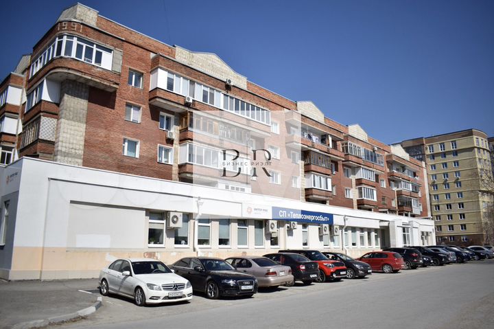 Офис 852.3 м² с арендаторами парковка центр