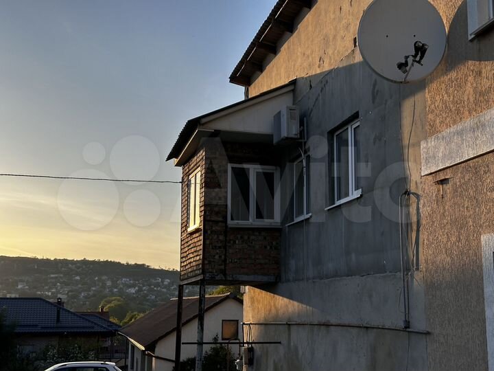 Дом 196 м² на участке 6 сот.