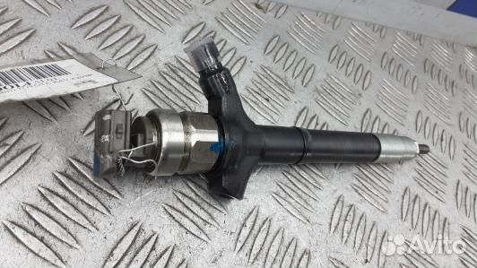 Форсунка дизельная toyota RAV 4 ZSA3 (DOL04AL01)