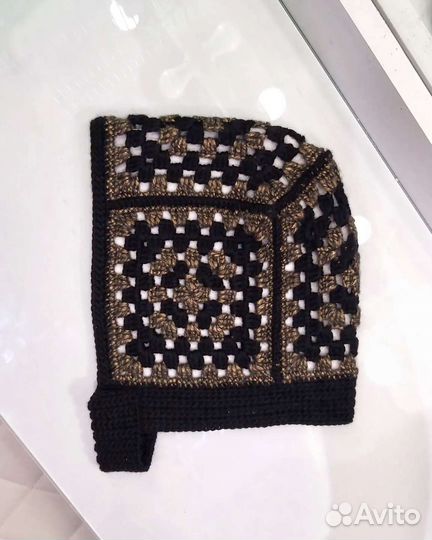 Чепчик вязаный женский