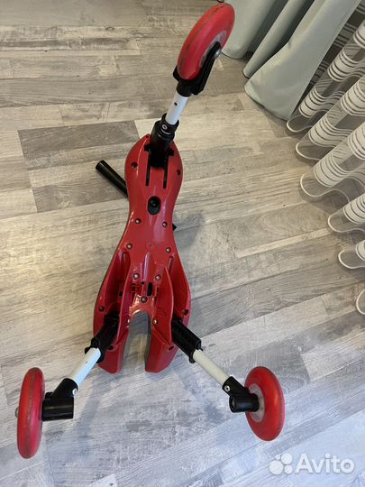 Беговел трехколесный