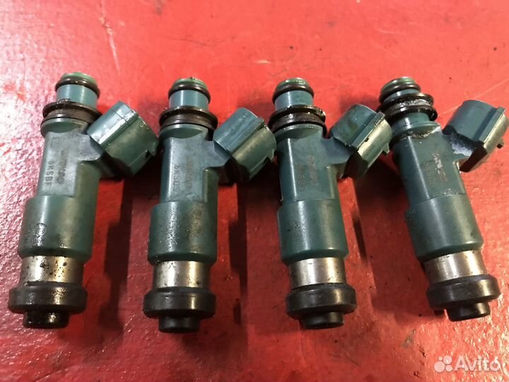 Форсунка Suzuki Grand Vitara j20a