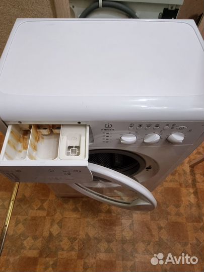 Стиральная машина indesit