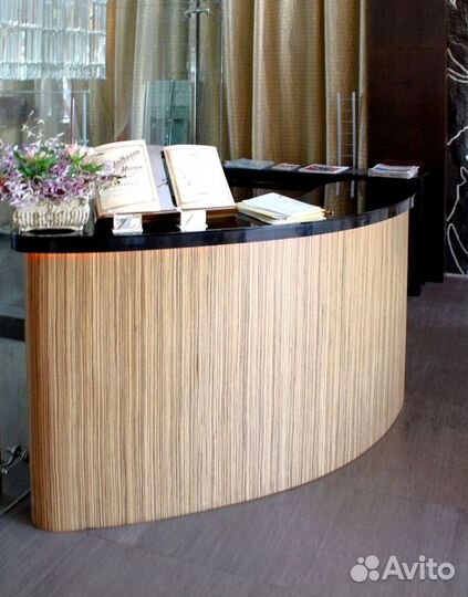 Стойка для выставочных залов