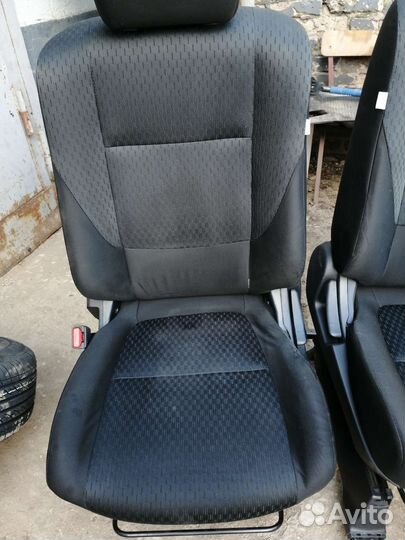 Комплект сидений на mitsubishi outlander 3