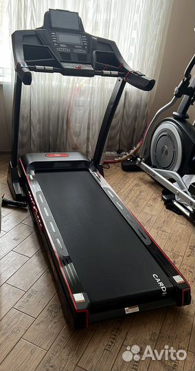 Беговая дорожка CardioPower T55, красный/черный