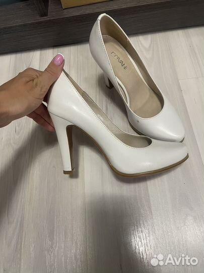 Туфли белые