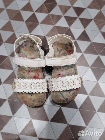 Босоножки для девочки