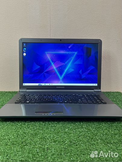 Игровой гигант Samsung 17,3