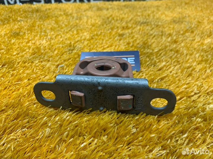 Подушка глушителя Audi A8 4H/D4 ceua 2013