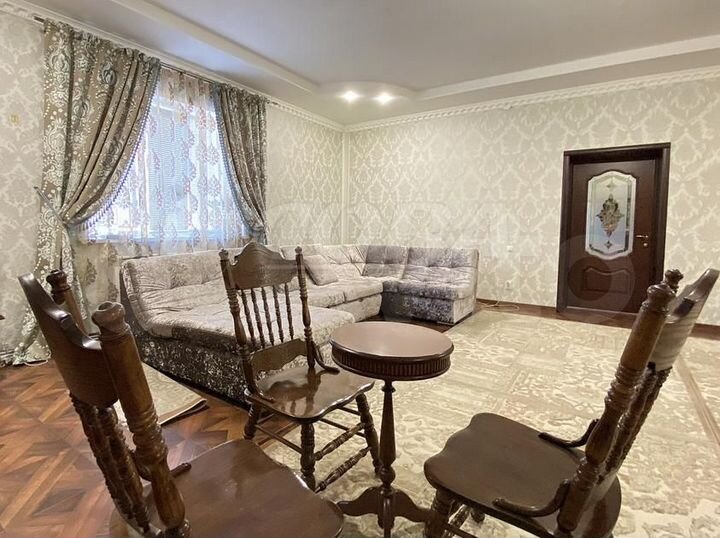 Коттедж 437,1 м² на участке 15 сот.