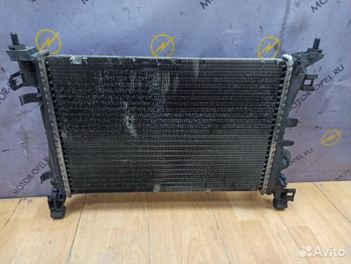 Радиатор двс Opel Corsa D Z12XEP 2006-2010
